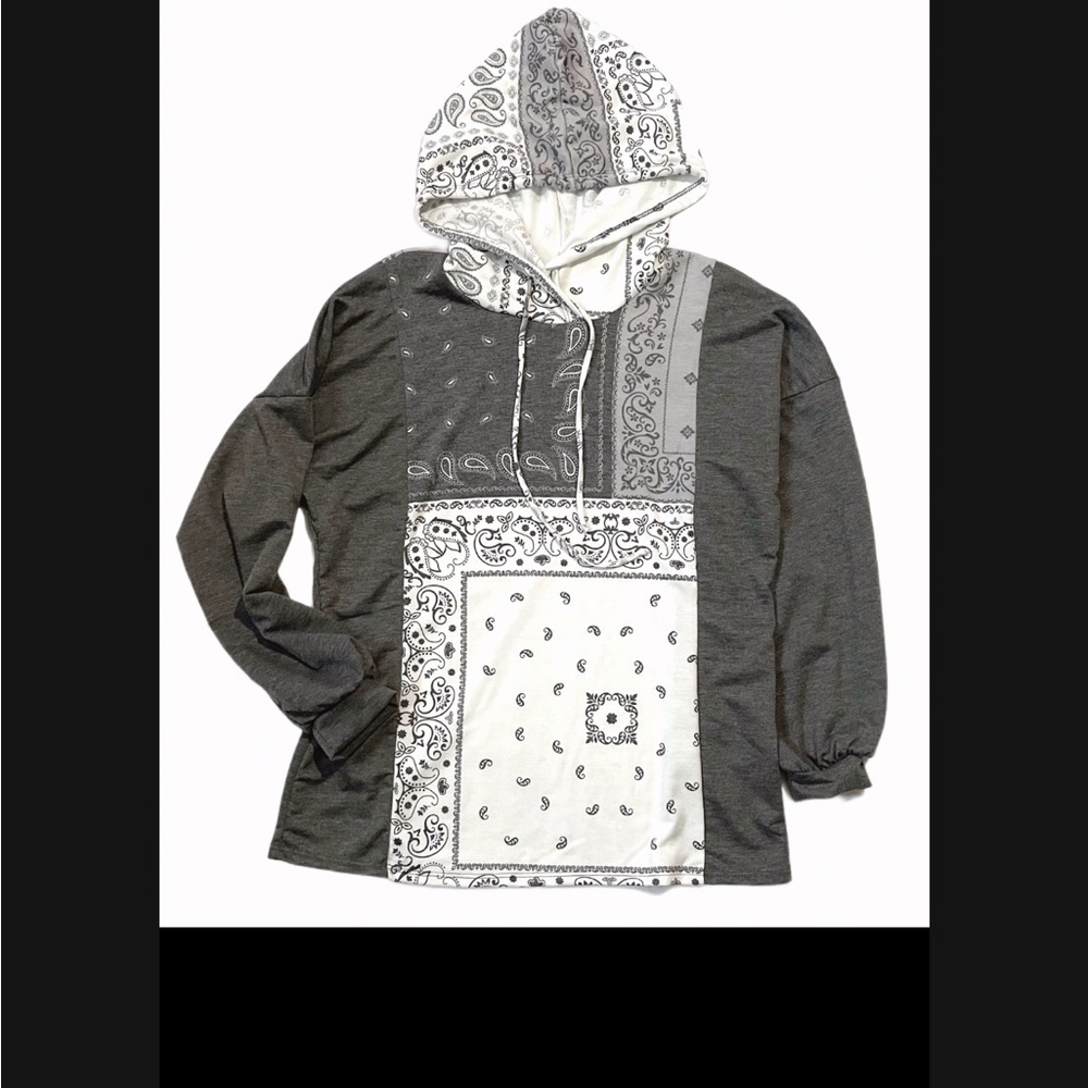 “NEW” 
Unisex Gray & White Paisley Print RiB Contrast Hoodie
